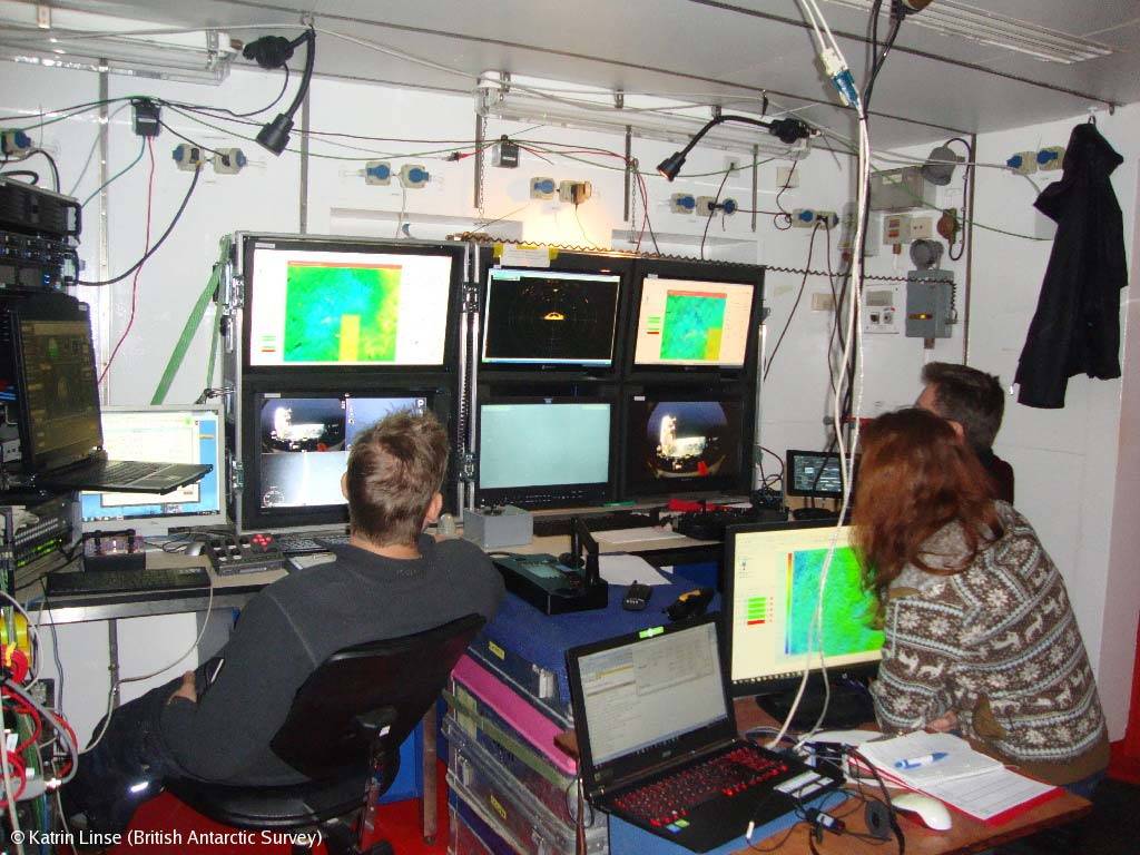 The SQUID ROV’s control room on board the RV Meteor